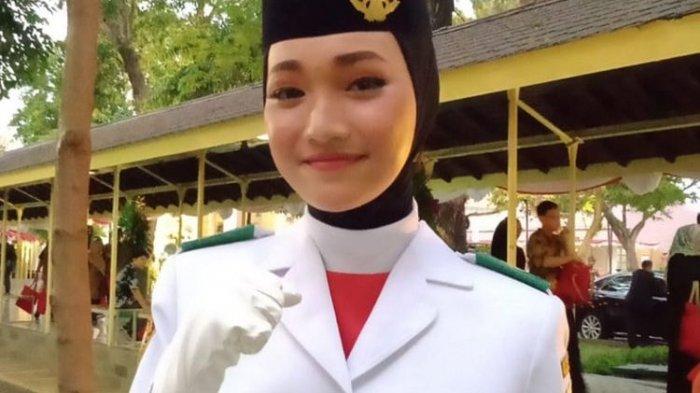 Indrian Puspita Rahmadhani Pembawa Bendera HUT ke-75 RI